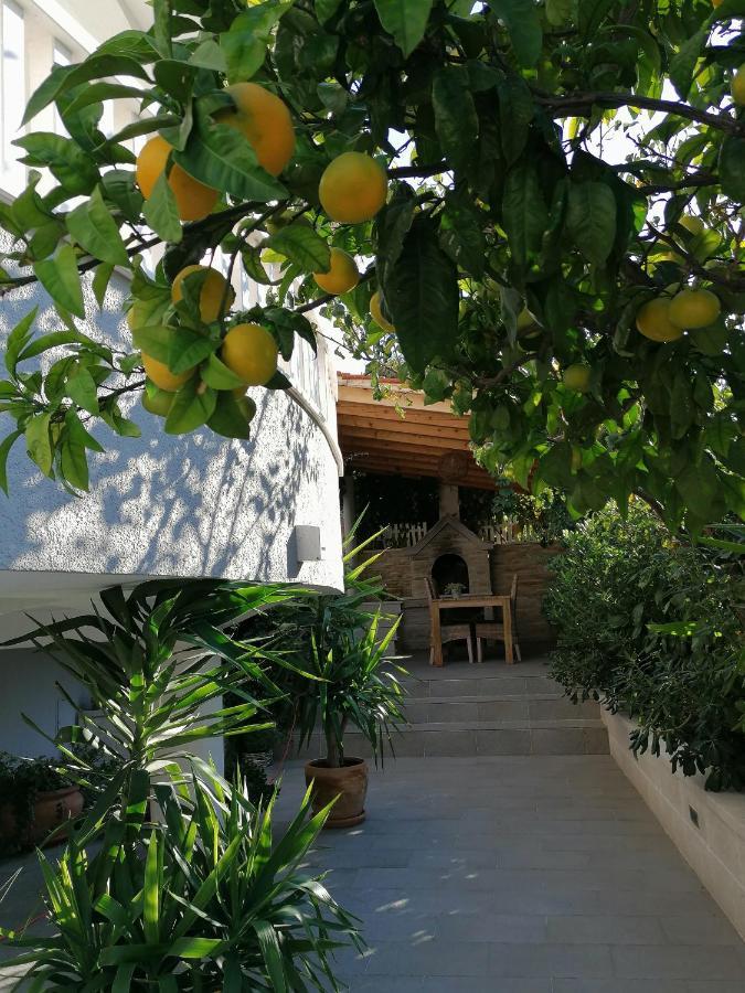 Apartments Iris Hvar Town Exterior photo