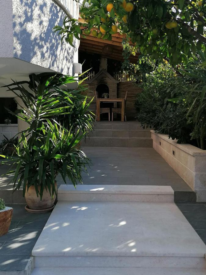 Apartments Iris Hvar Town Exterior photo