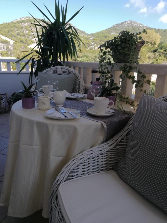 Apartments Iris Hvar Town Exterior photo