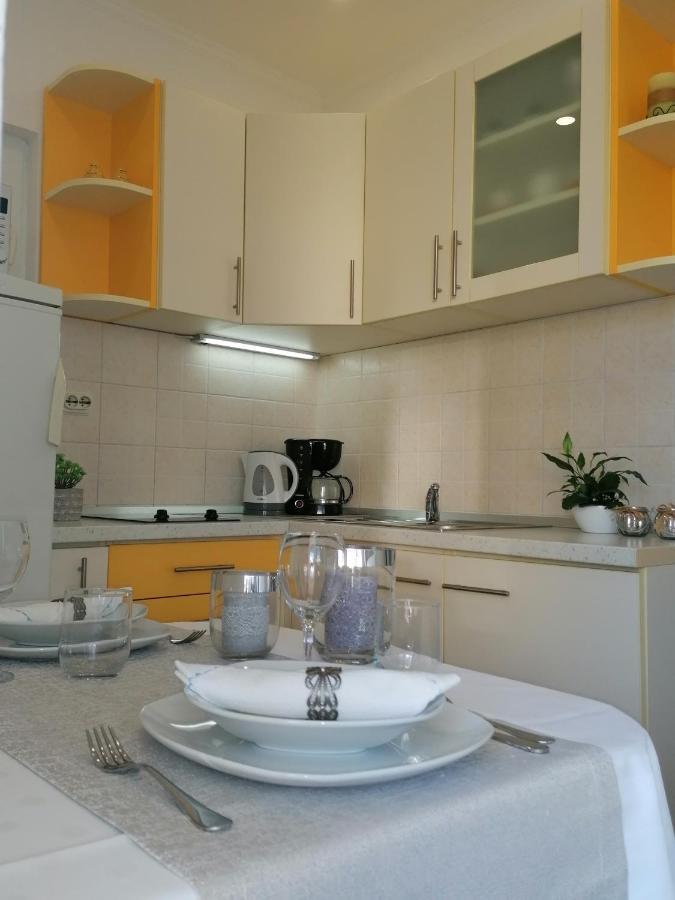 Apartments Iris Hvar Town Exterior photo