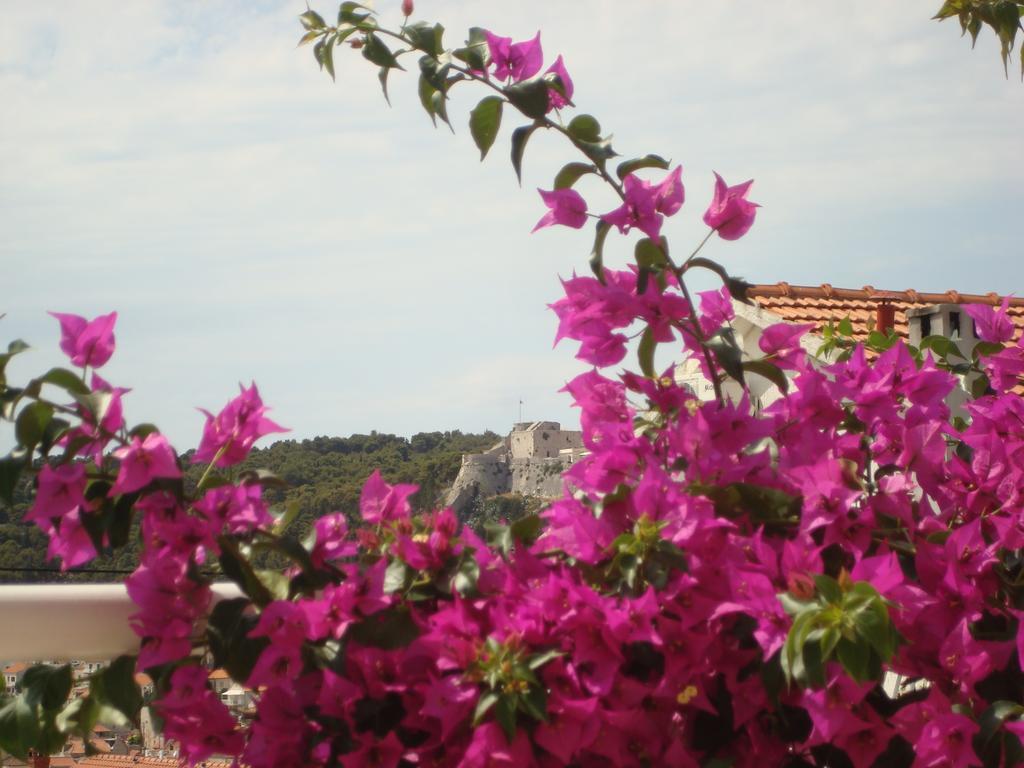 Apartments Iris Hvar Town Exterior photo