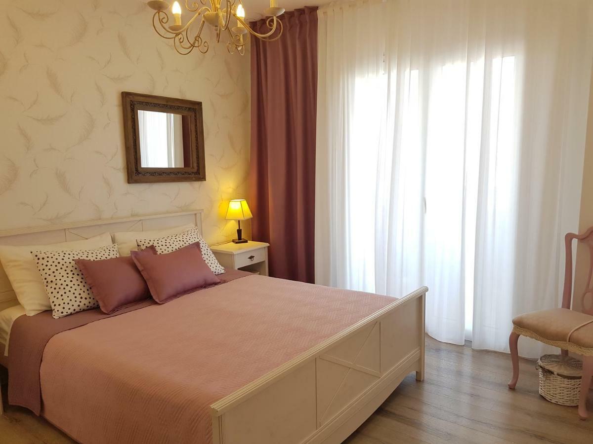 Apartments Iris Hvar Town Exterior photo